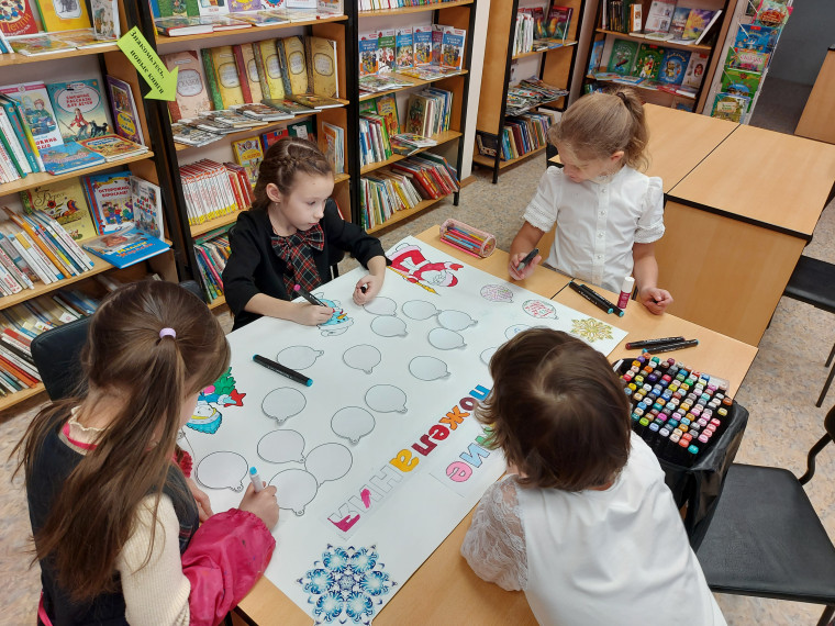 14-16 декабря в библиотеке гимназии проходили творческие мастерские «Новогодние поздравления»..